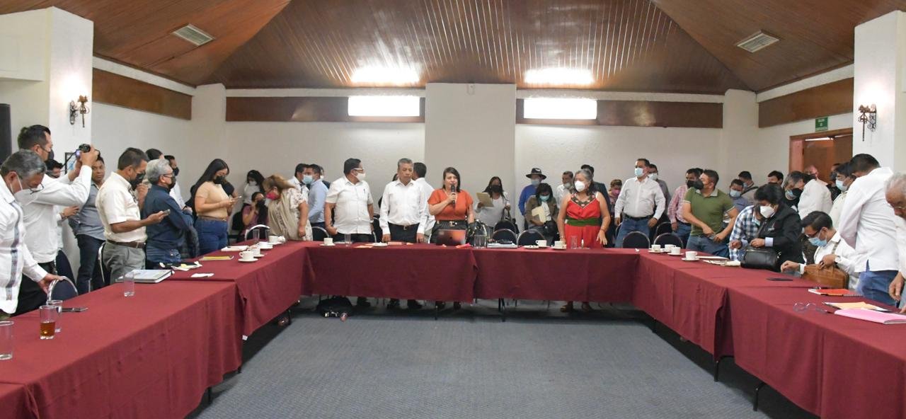 Analizan Congreso y sociedad civil posibles soluciones al problema de basura en Oaxaca