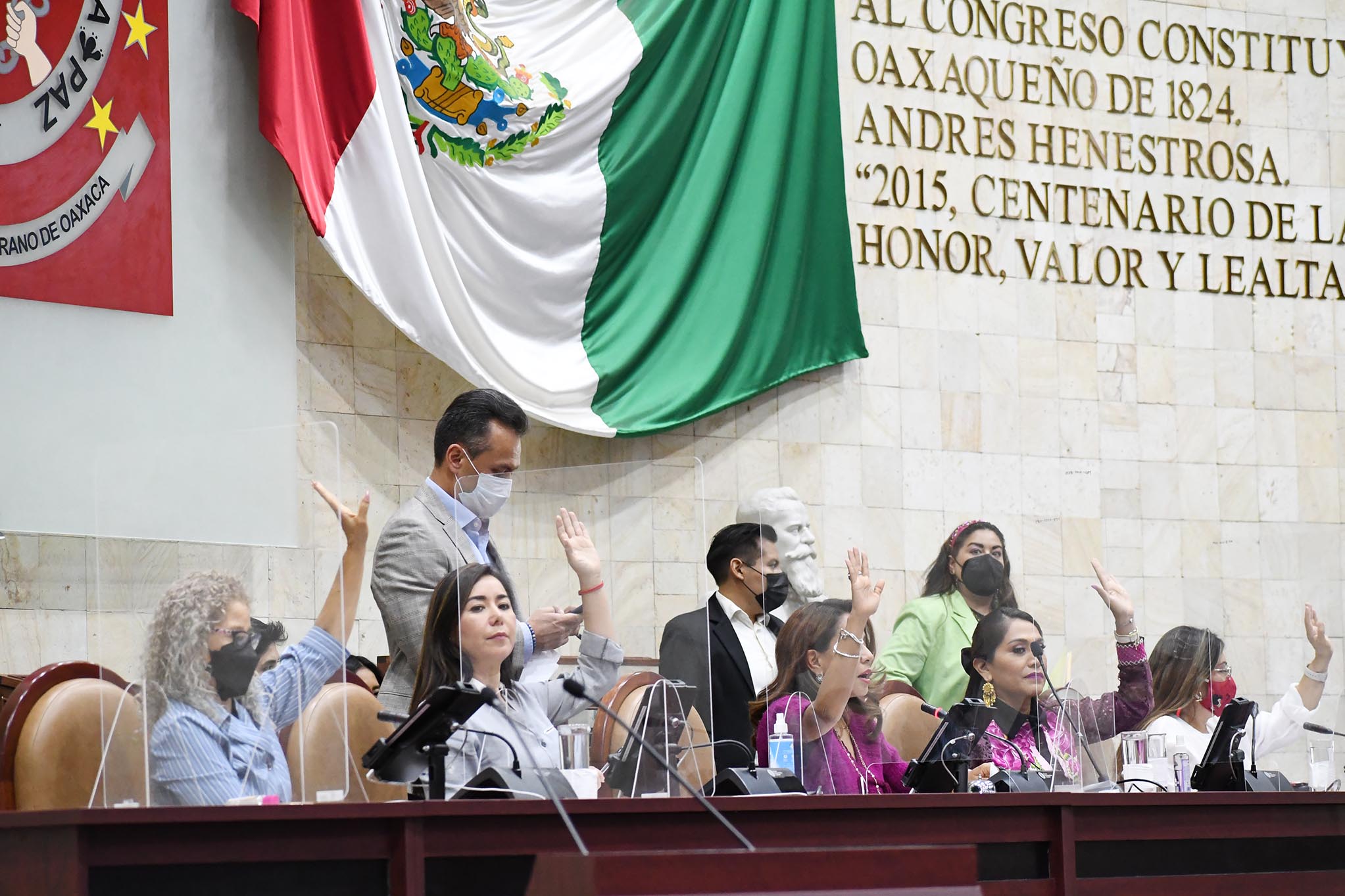 Exigen a gobierno de Oaxaca atender a manifestantes y evitar bloqueos