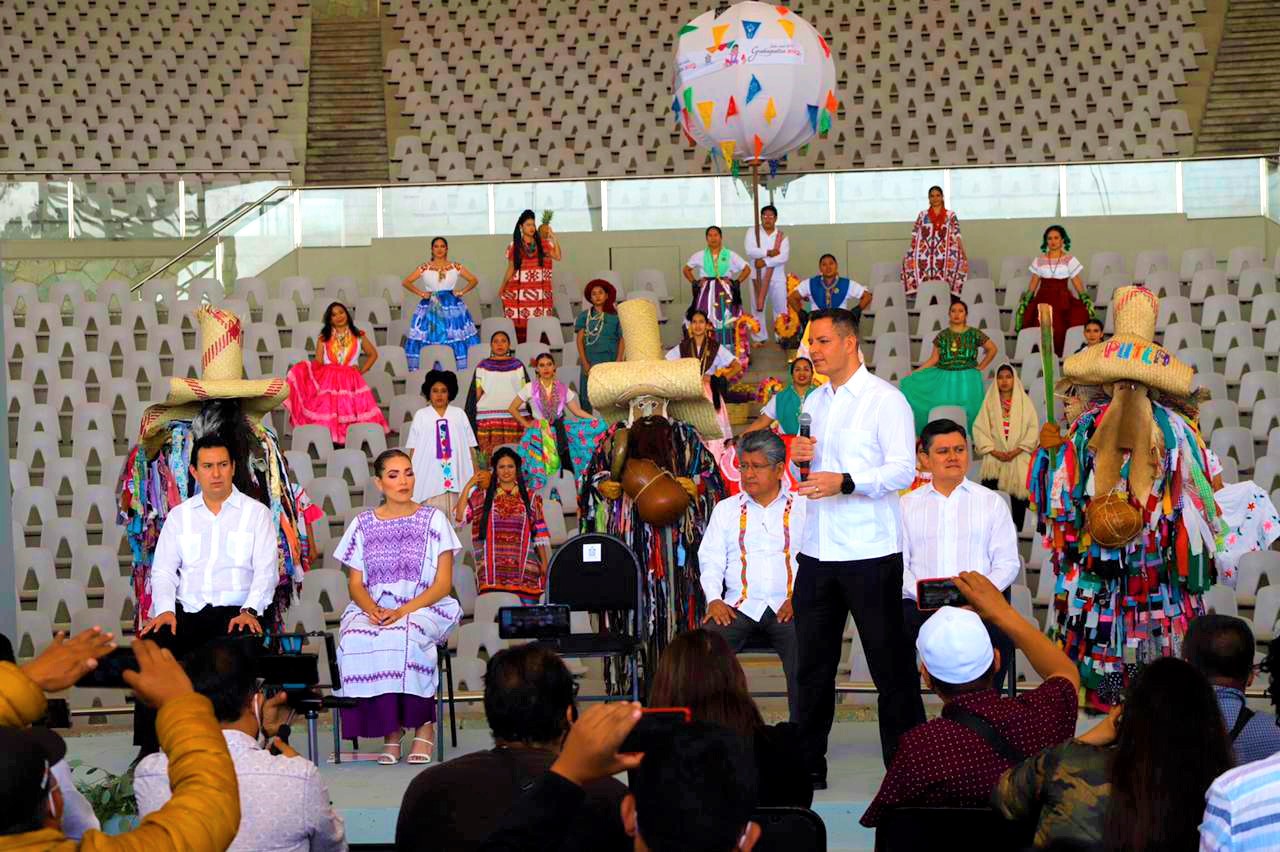 Si habrá Guelaguetza 2022, anuncia el gobernador Alejandro Murat