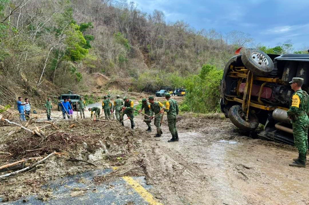 33 desaparecidos y al menos 11 muertos dejó Agatha en la Costa