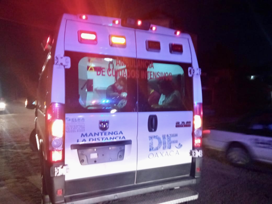 Nace bebé a bordo de un taxi en Pinotepa Nacional