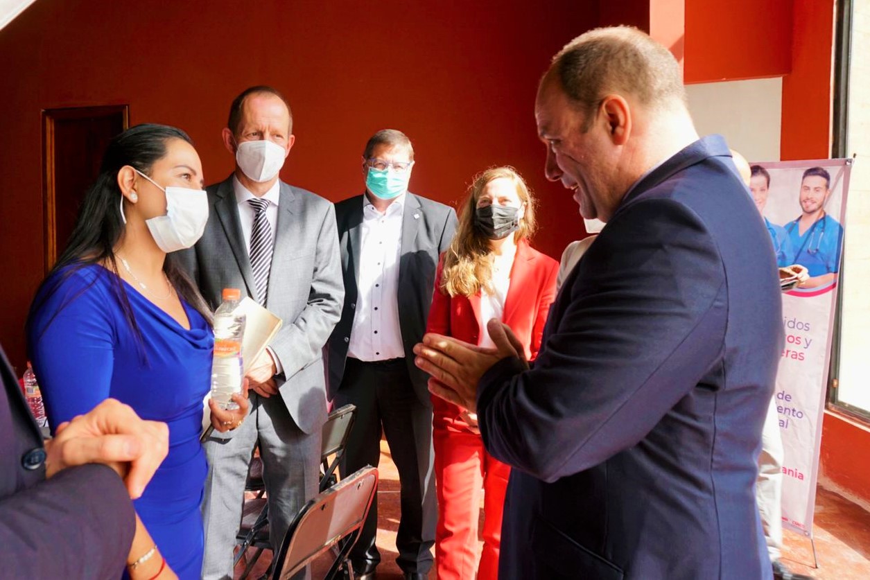 Realizan en Oaxaca reclutamiento de enfermeras y enfermeros para laborar en Alemania