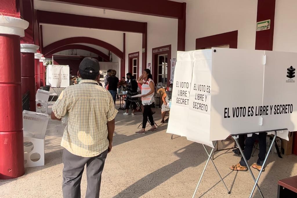 Sin incidentes, arranca jornada electoral en el distrito local 22