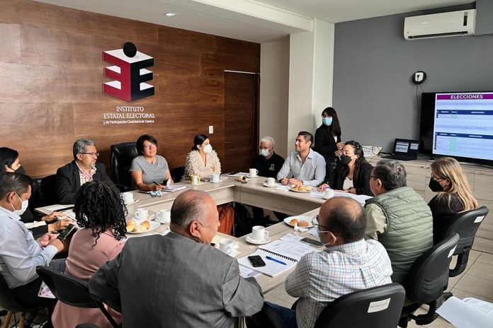 Encabeza IEEPCO mesa de seguridad por elecciones en Sistemas Normativos Indígenas