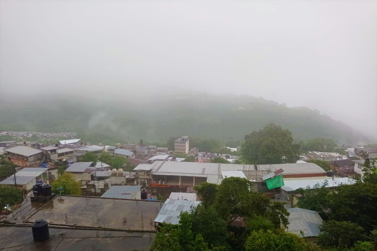 Se desplaza huracán “Bonnie” paralelo a las costas de Oaxaca