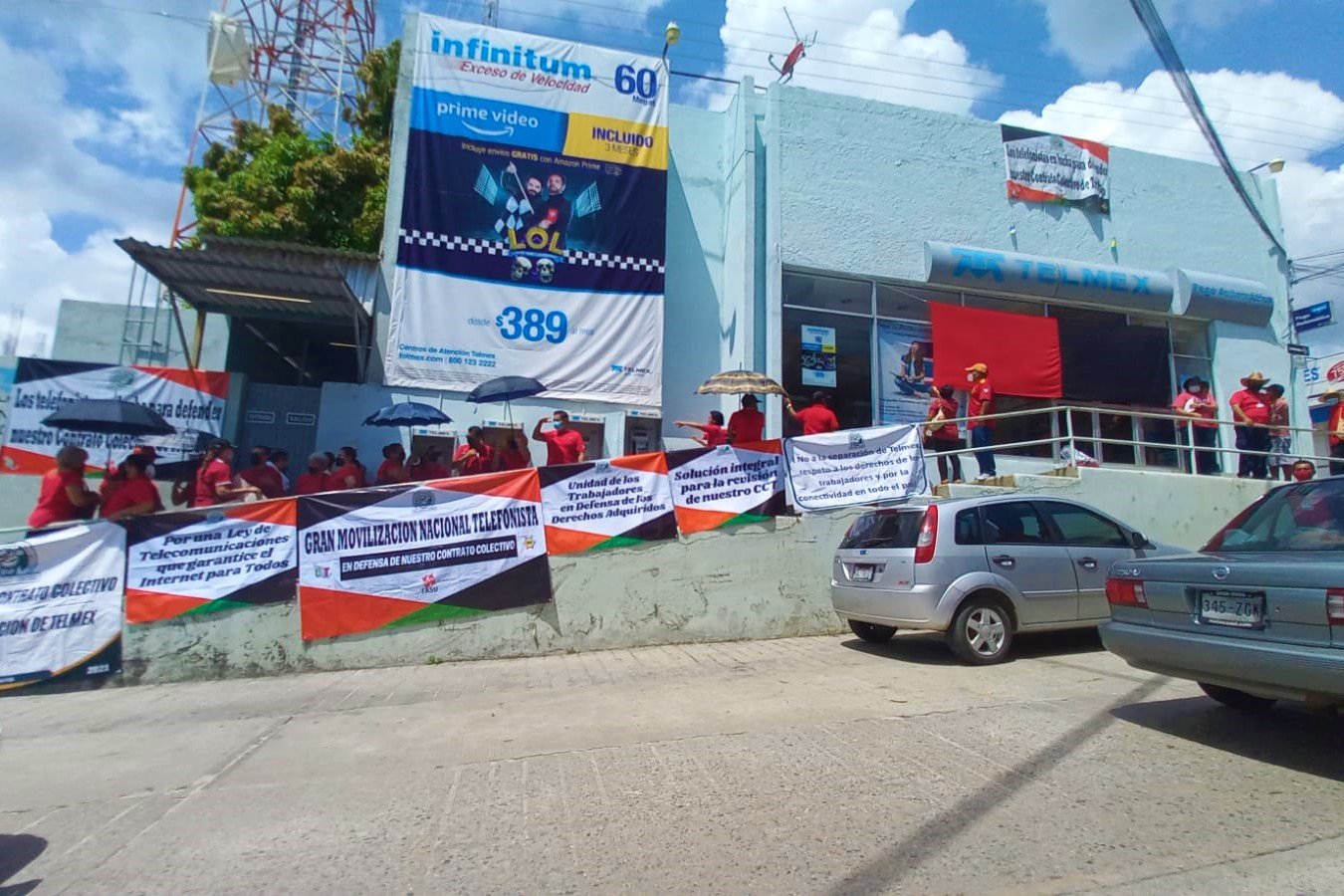 Trabajadores de Telmex en Pinotepa se suman a huelga nacional