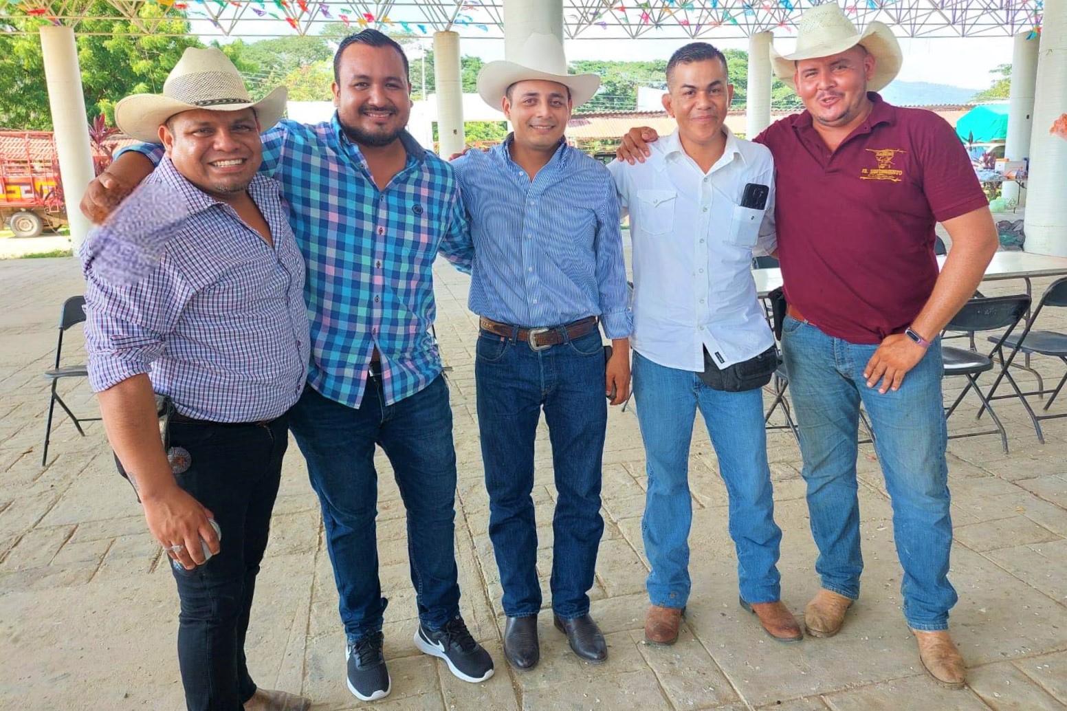 Renuevan mesa directiva de asociación de veterinarios en la Costa