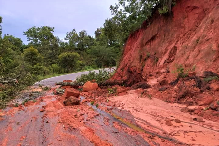 Atiende Protección Civil afectaciones por lluvias