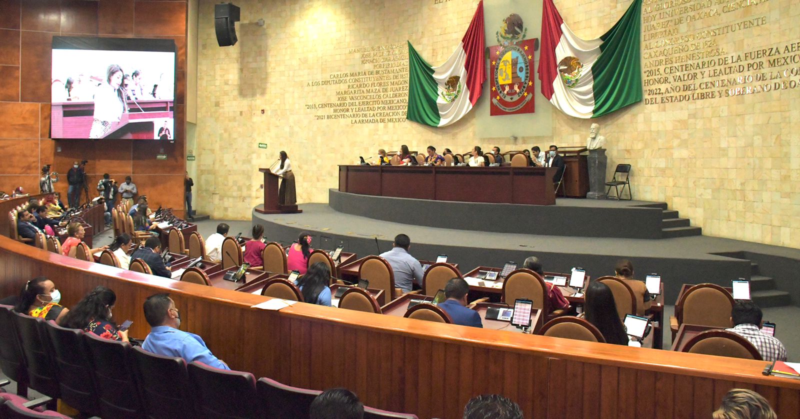 Llama Congreso a comparecer a Fiscal de Oaxaca