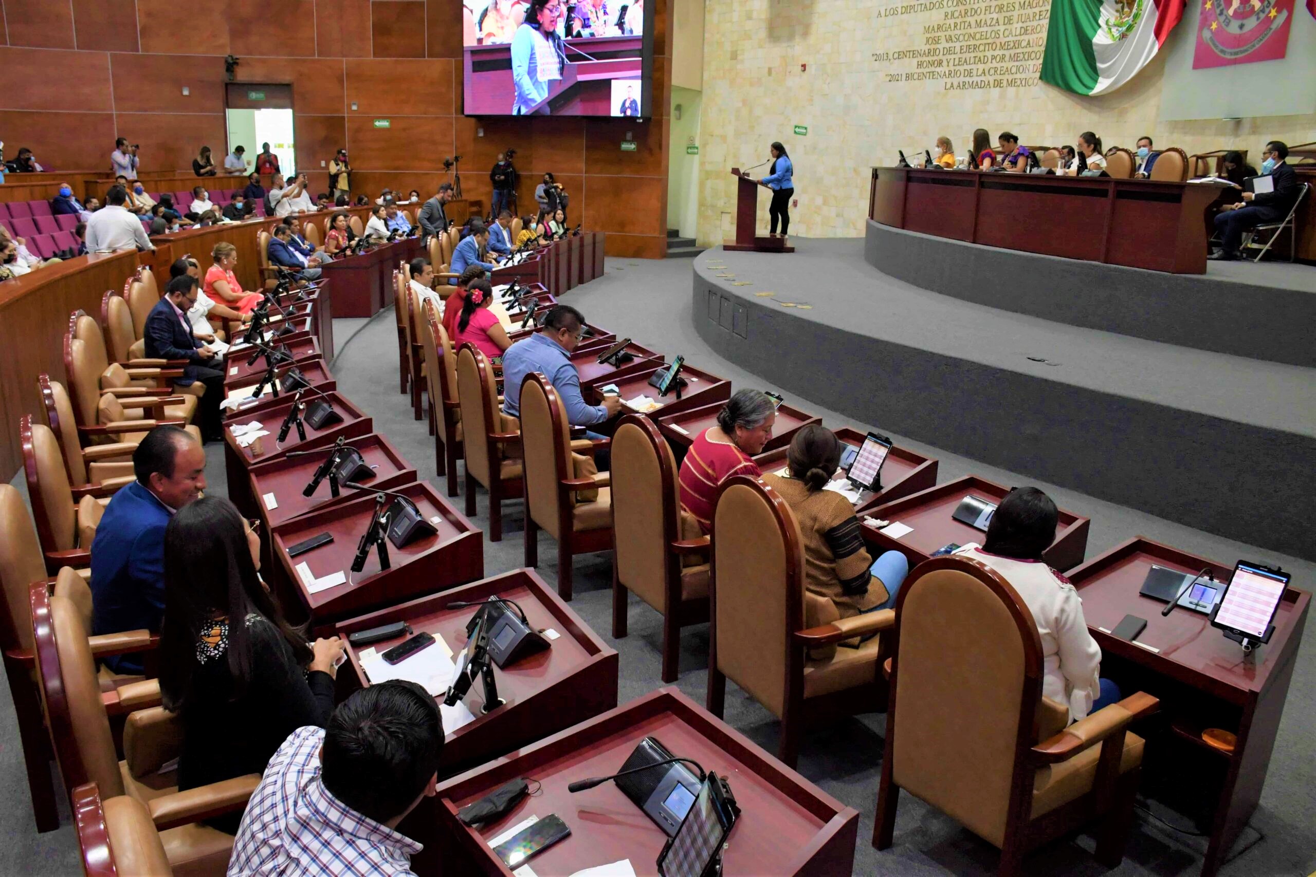Exigen a Finanzas informar estado actual de la deuda de 3 mil 500 mdp