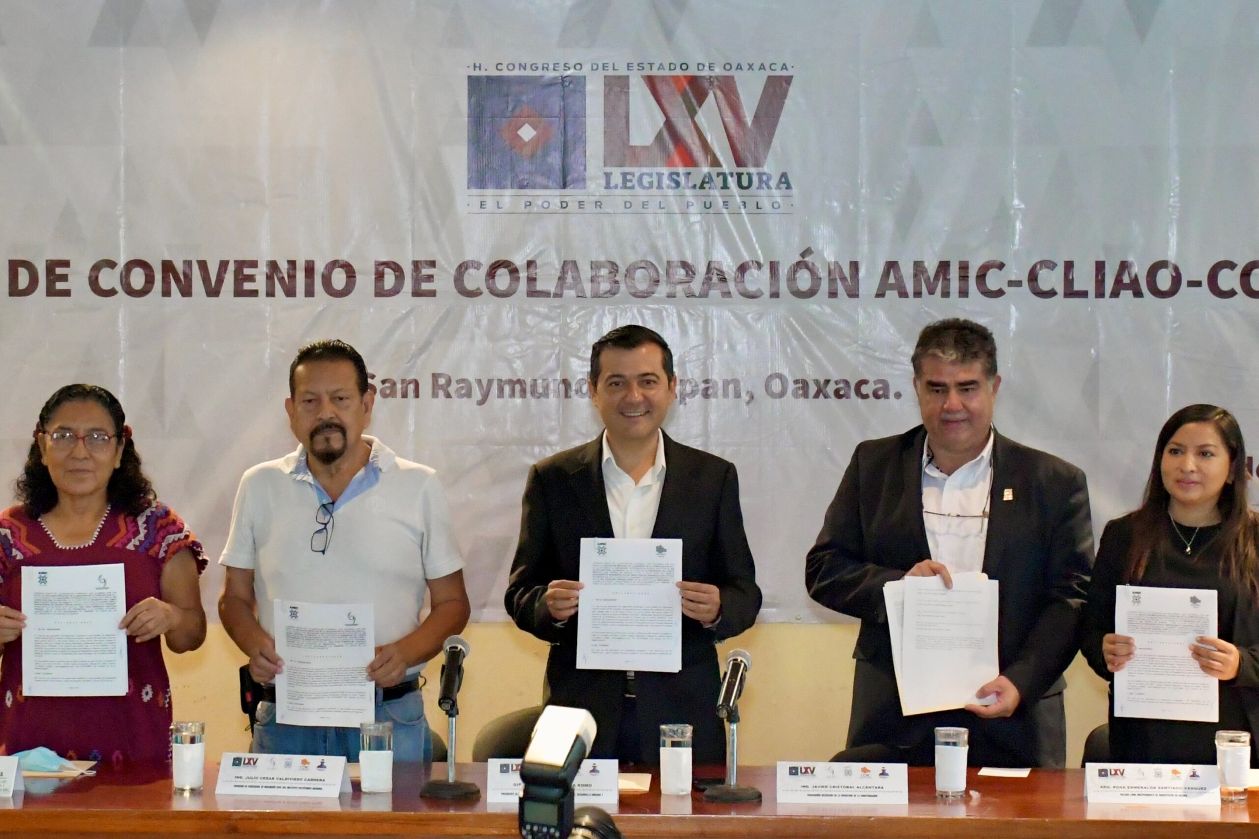 Pactan Congreso y gremio de la construcción trabajar por el desarrollo de Oaxaca Pactan Congreso y gremio de la construcción trabajar por el desarrollo de Oaxaca