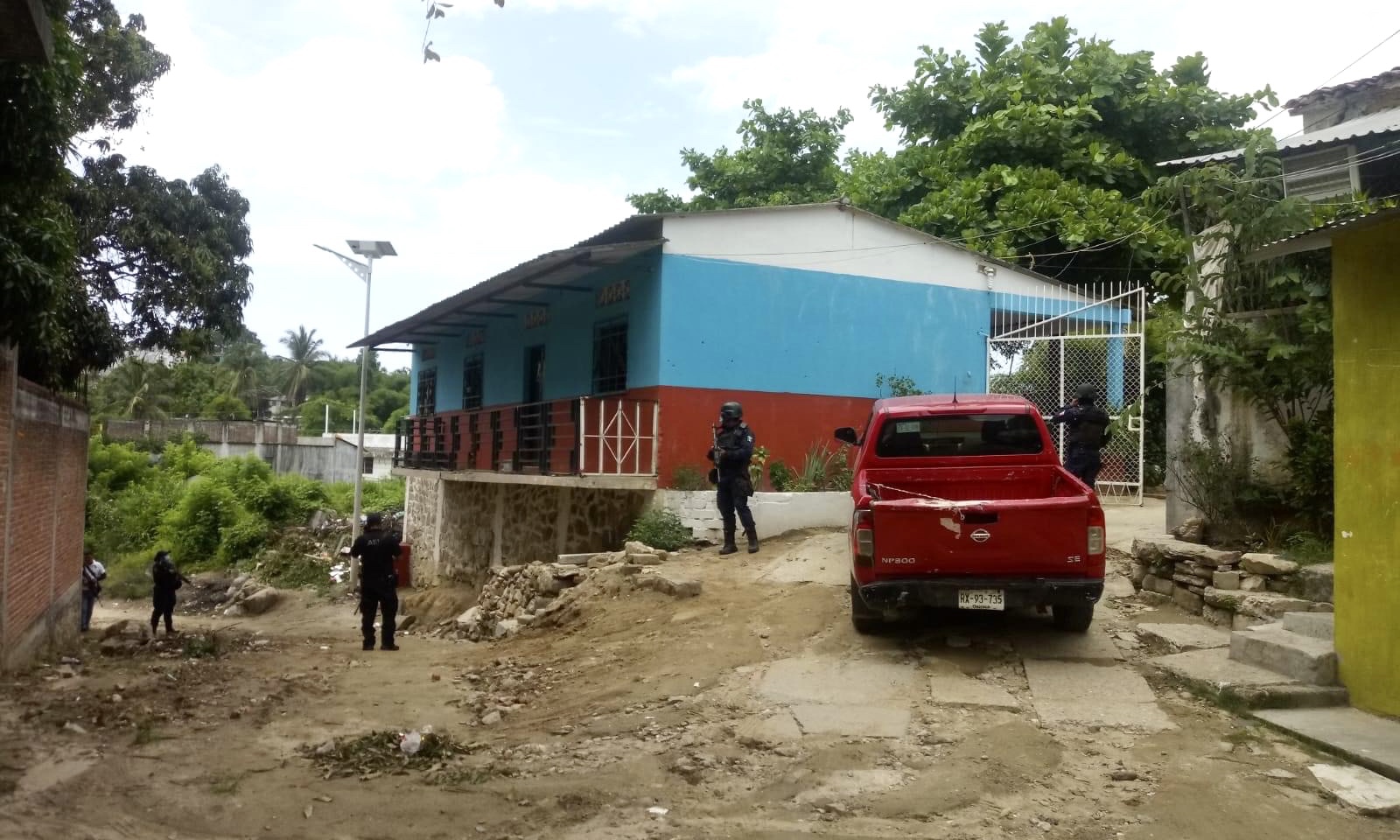 Detiene Fiscalía de Oaxaca a 9 personas durante cateo en la Costa