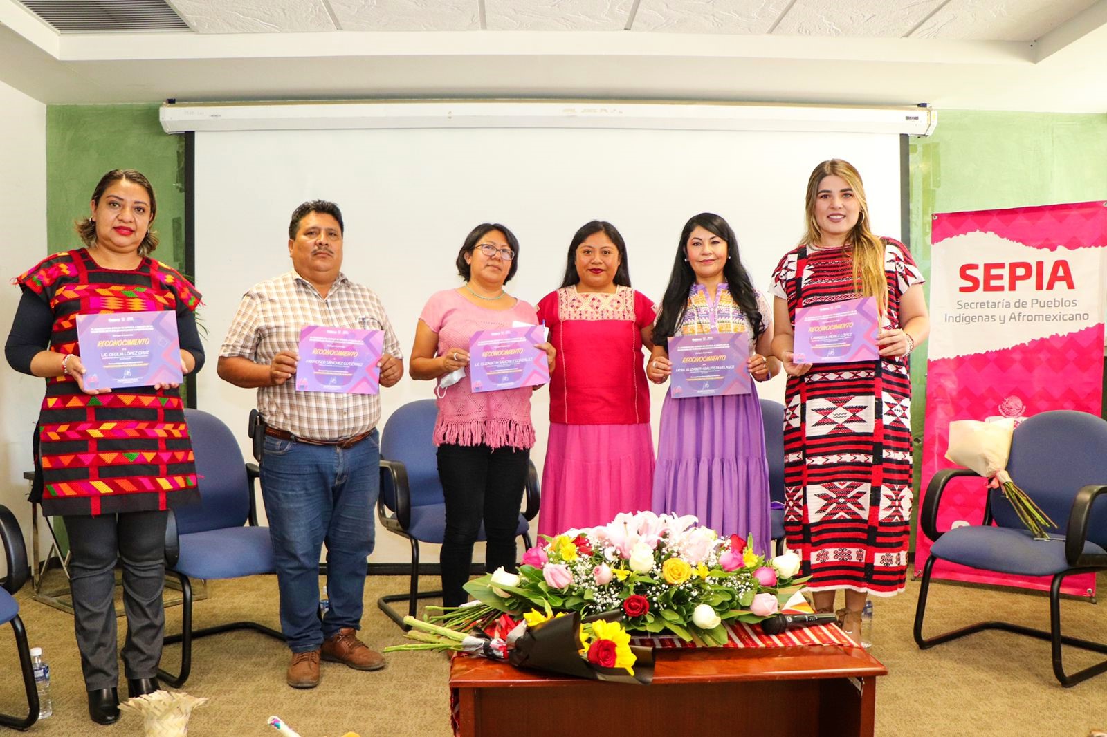Encabeza Sepia mesa de análisis “Participación Política de la Mujer en elecciones de Sistemas Normativos Indígenas”