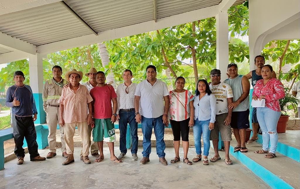 Buscan mejoras en el servicio de energía eléctrica en Tututepec