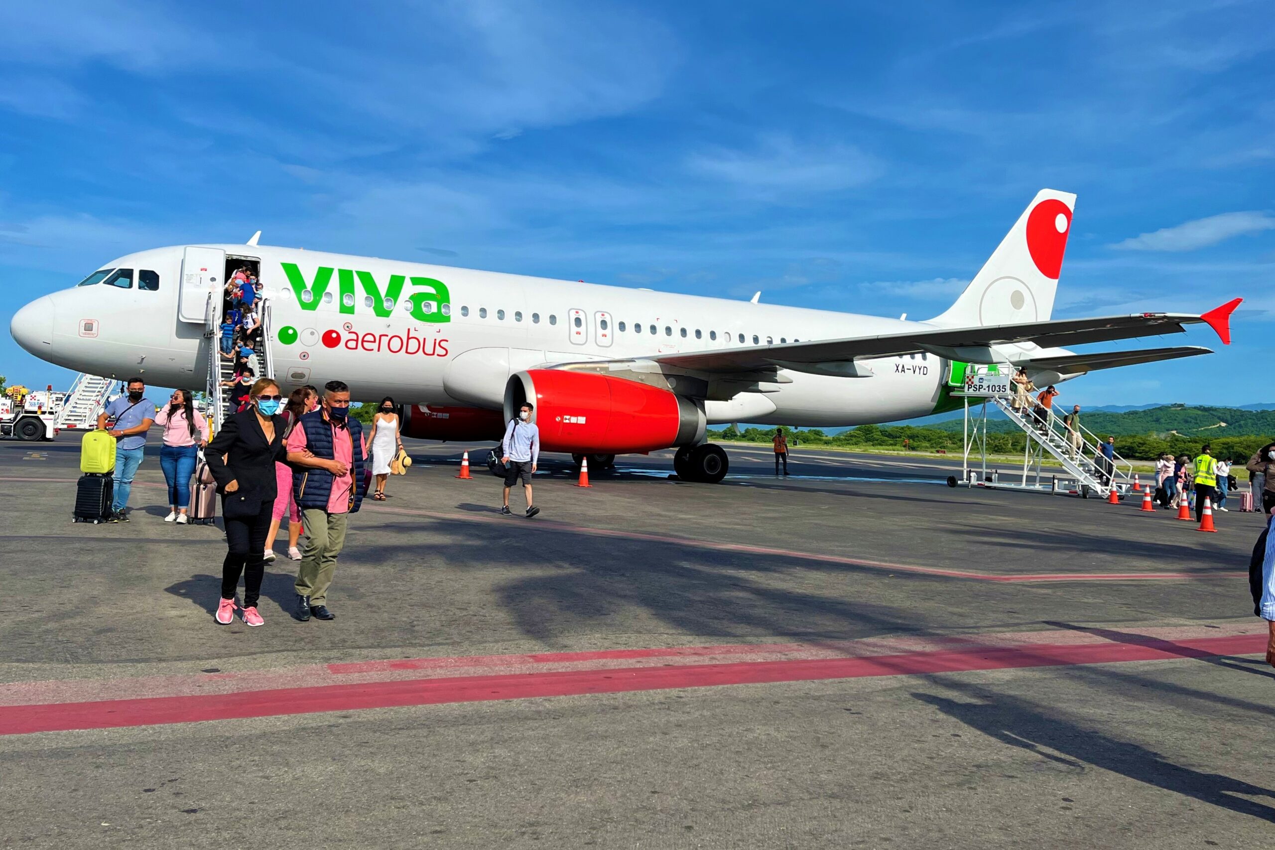 Recibe Puerto Escondido nuevo vuelo del AIFA