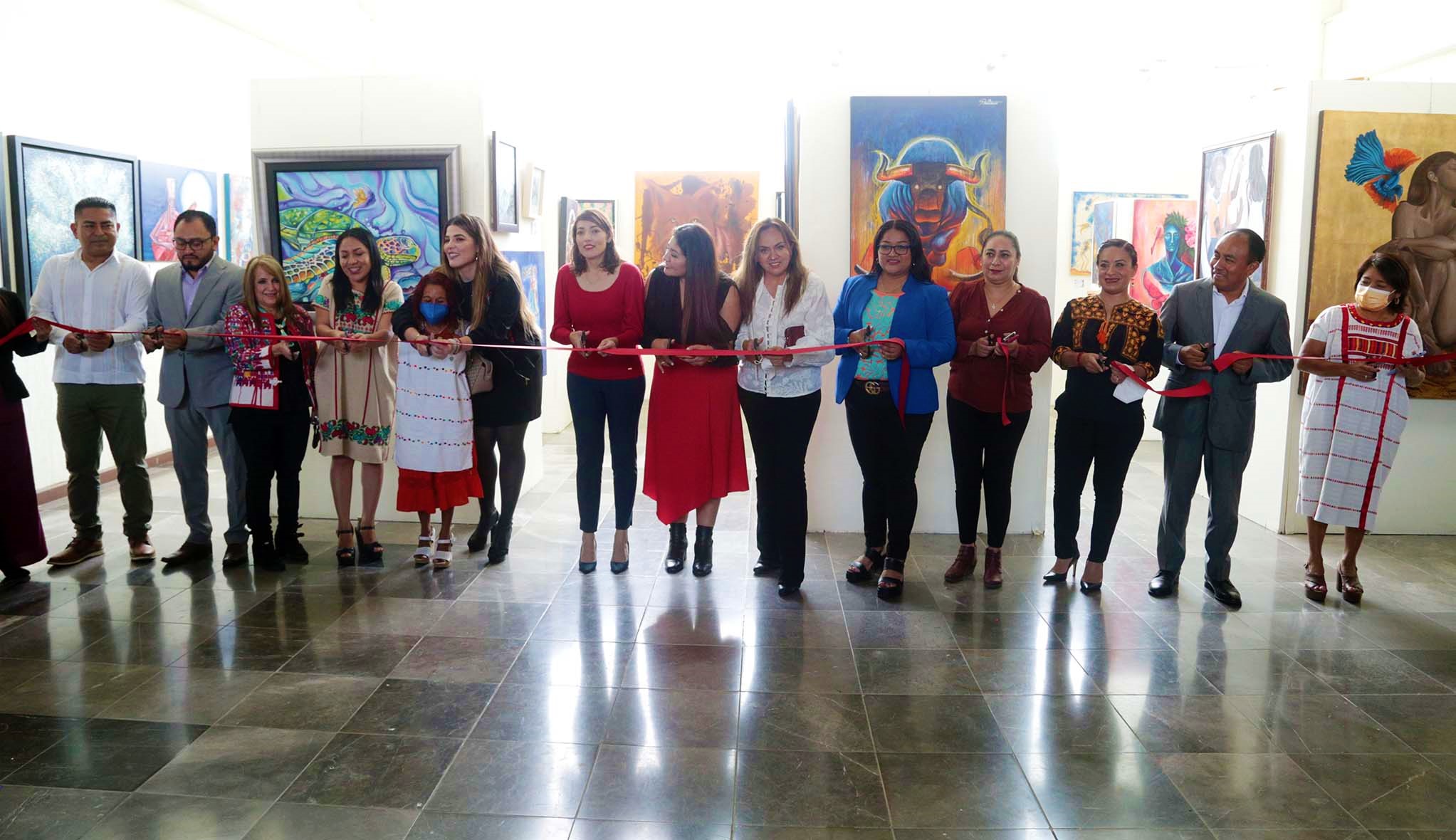 Reúne Congreso expresiones del alma de 49 artistas con discapacidad