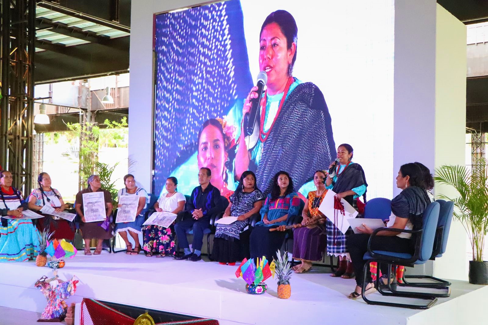 Entrega Sepia reconocimientos a Mujeres Indígenas destacadas en el marco del Día Internacional de la Mujer Indígena