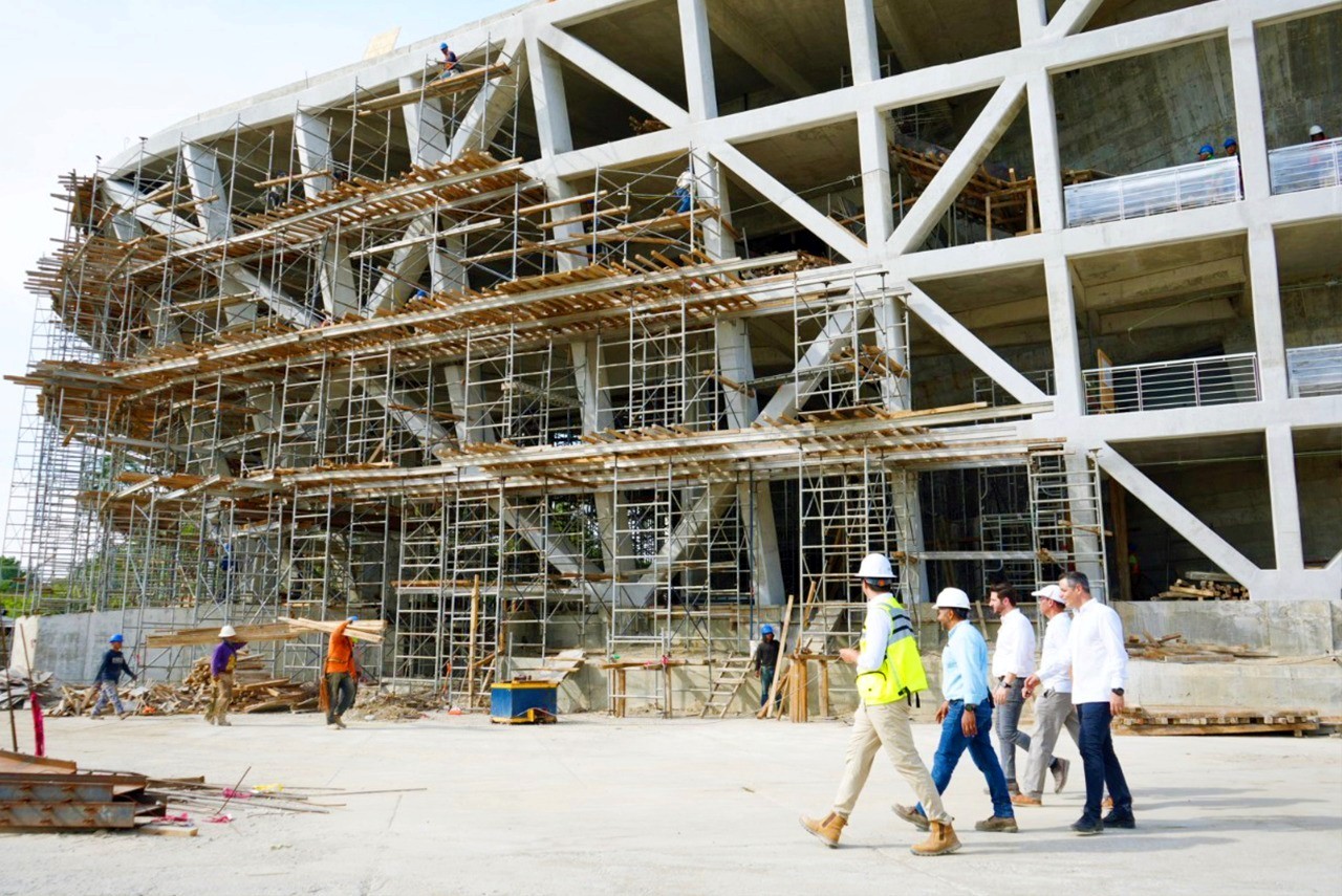 Supervisa Alejandro Murat construcción del Foro Huatulco