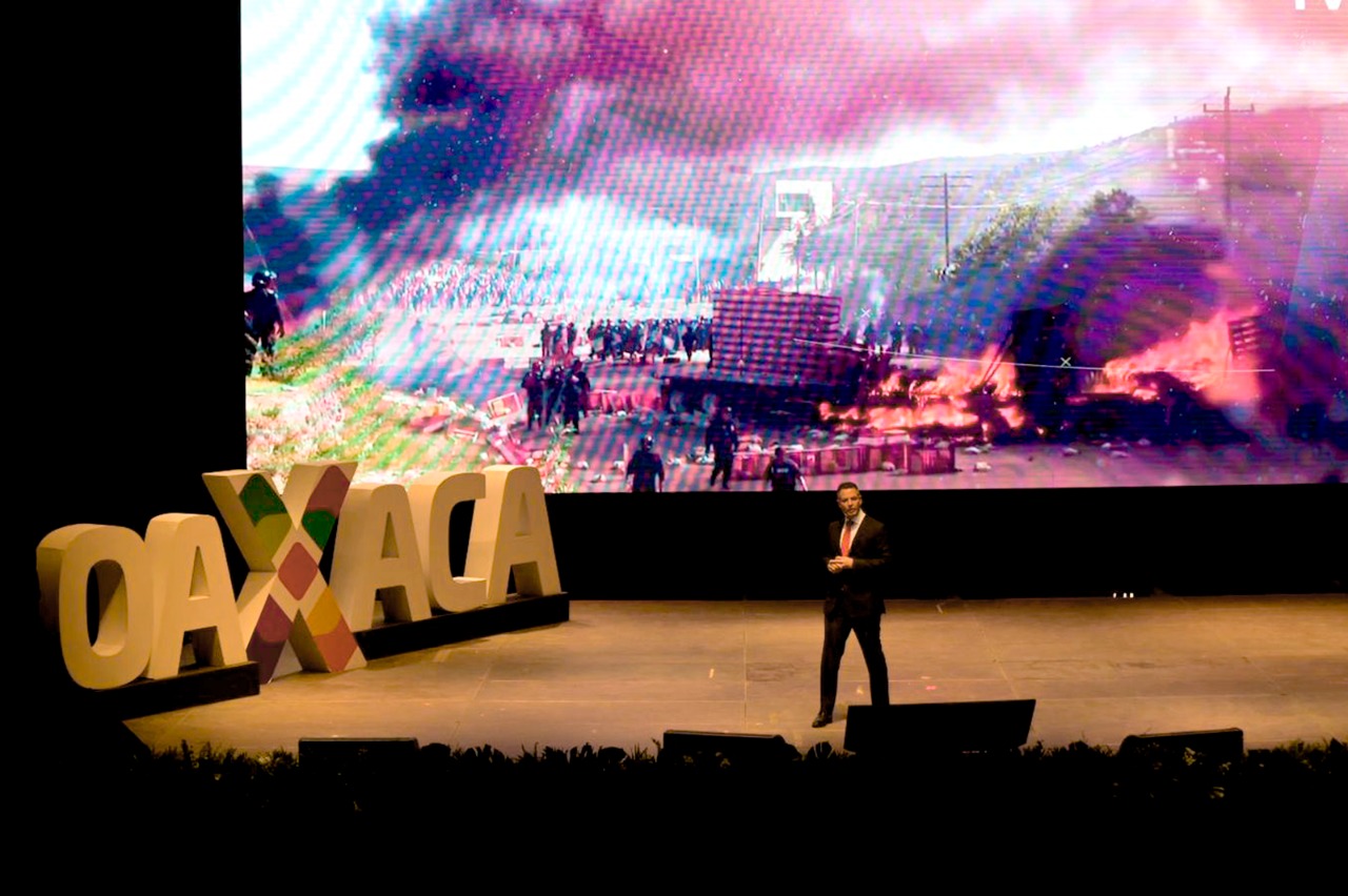 Rinde Alejandro Murat su 6to Informe de Gobierno en imponente recinto cultural recién inaugurado