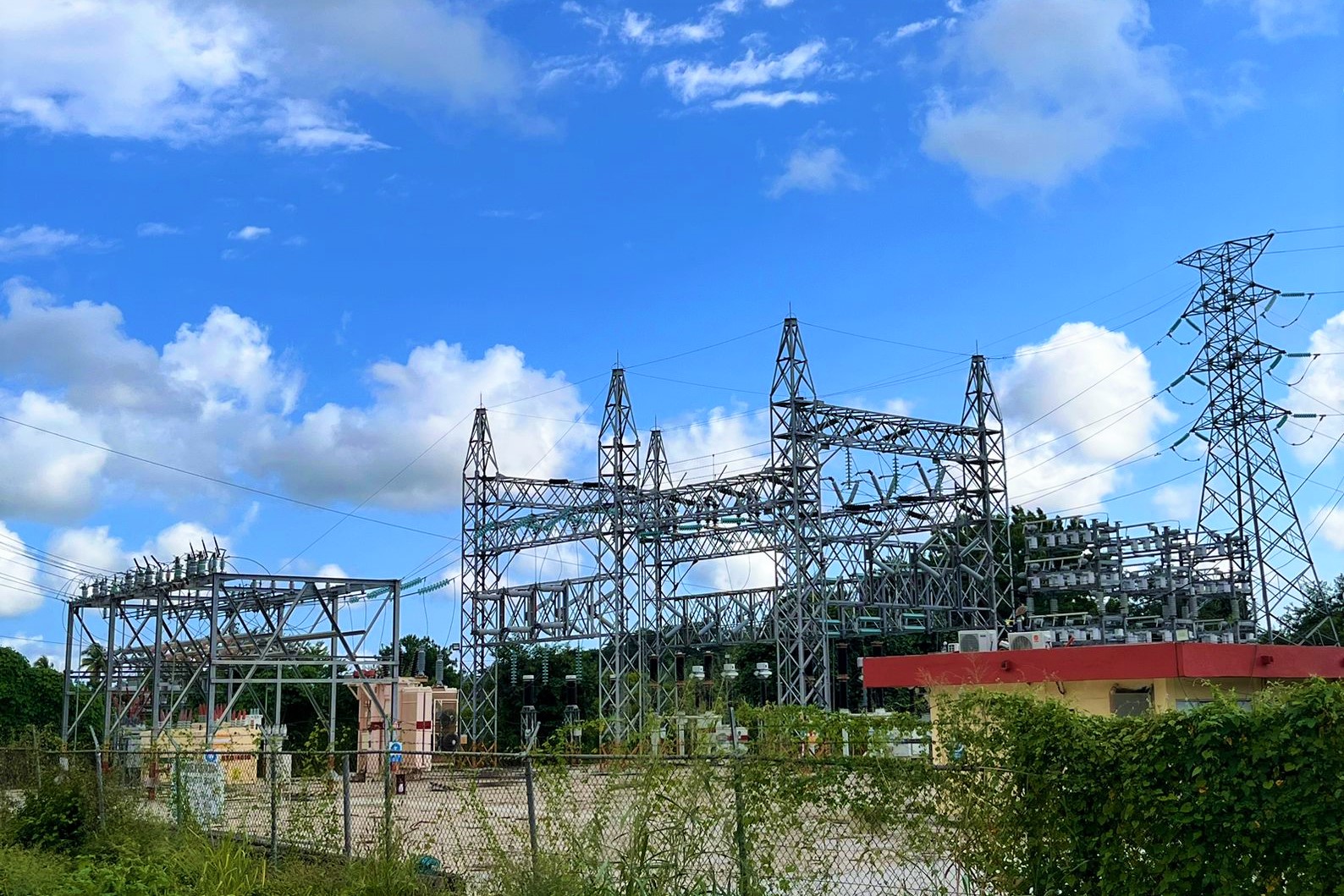 Deja CFE sin energía eléctrica a pobladores de Tututepec