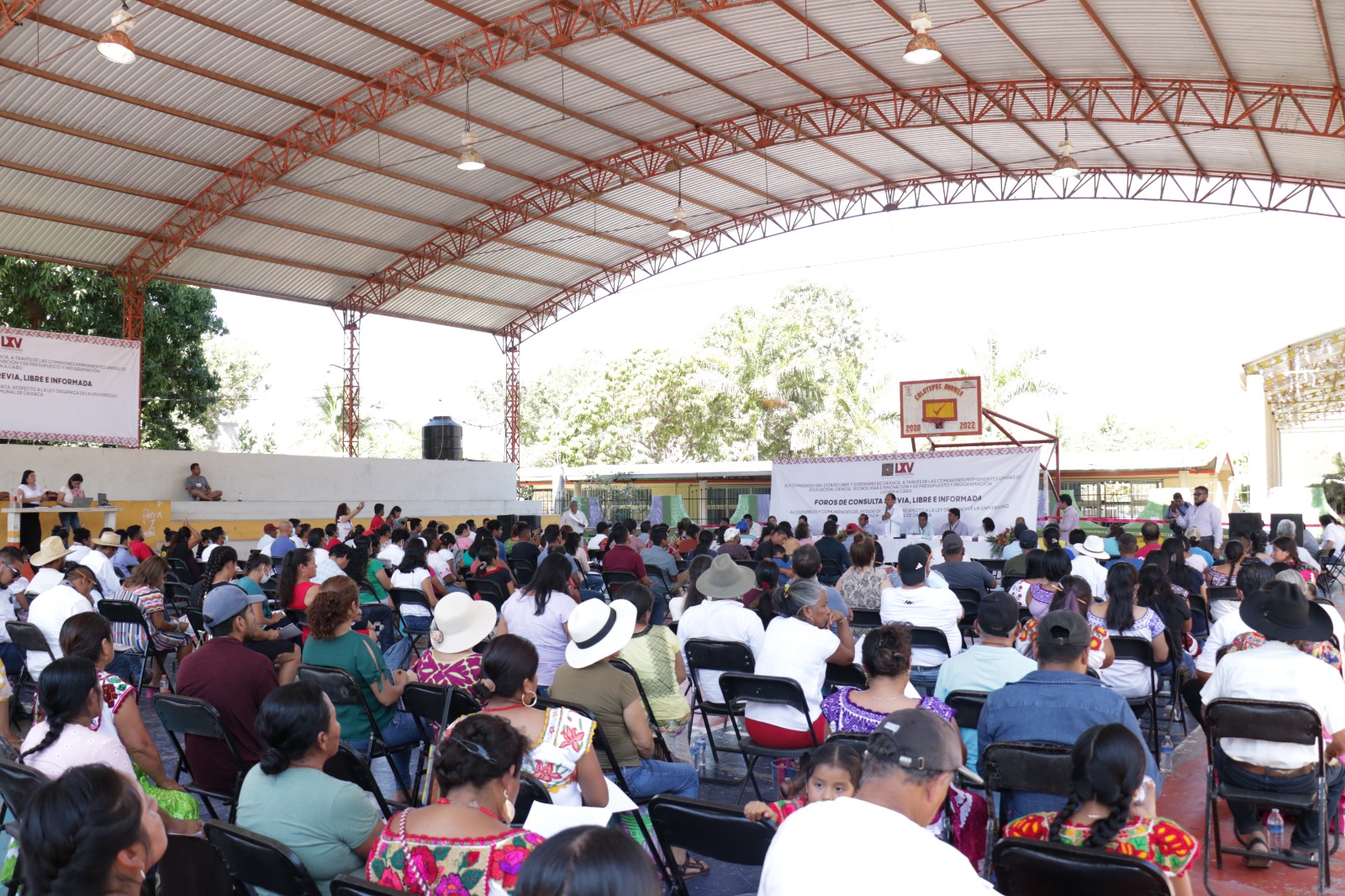 Llega al Istmo y Cuenca consulta sobre la Universidad Autónoma Comunal de Oaxaca