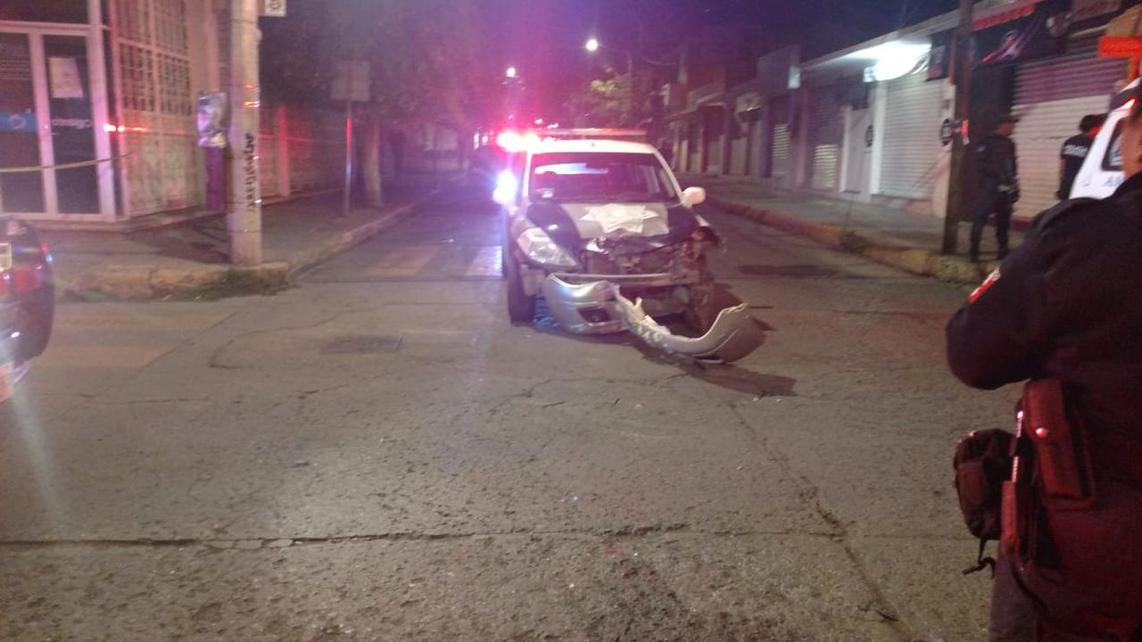 Muere tripulante de moto en percance vial; patrulla municipal se involucra