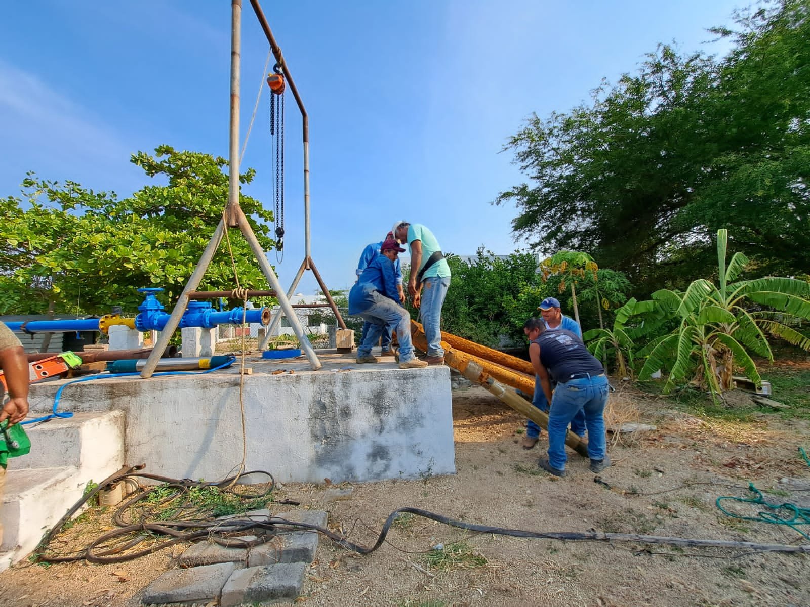 Restablecen suministro de agua potable en Puerto Escondido