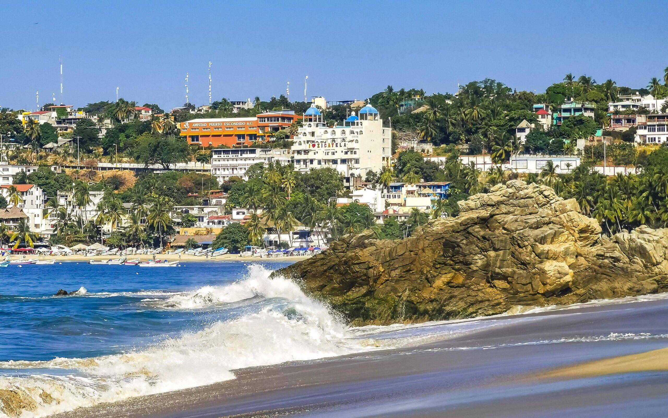 Playas de Oaxaca son seguras para el turismo nacional y extranjero: Salomón Jara