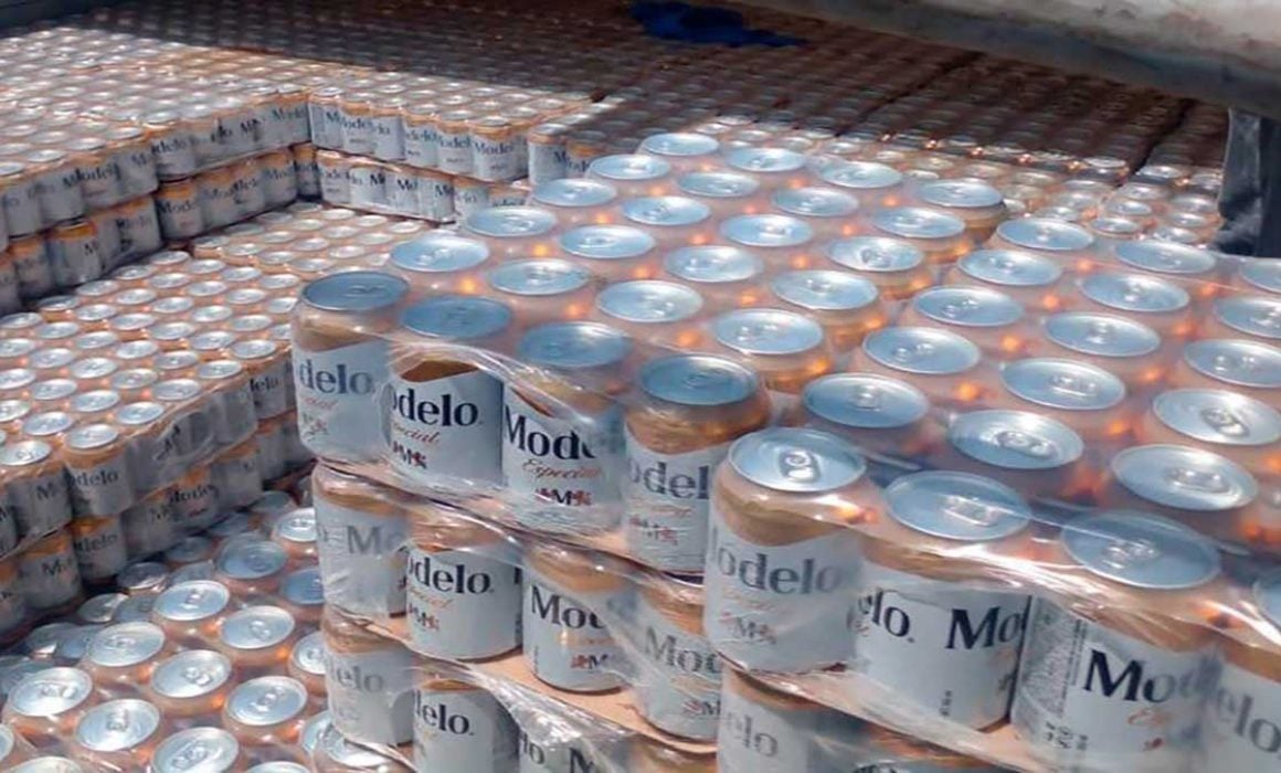 Asegura Fiscalía de Oaxaca tráiler con cargamento de cervezas clonadas en el Istmo