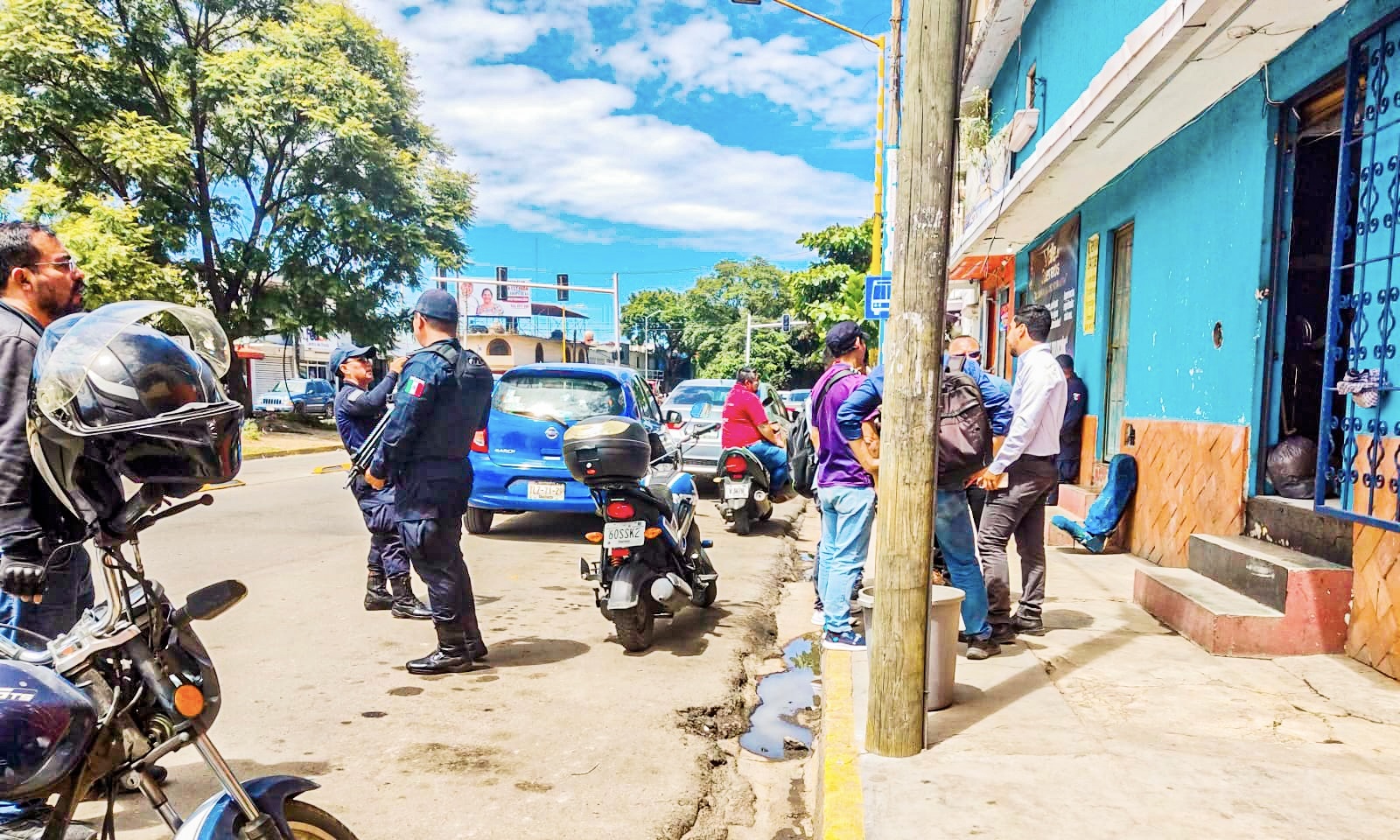 Clausuran puntos irregulares de venta de boletos de viaje a personas migrantes