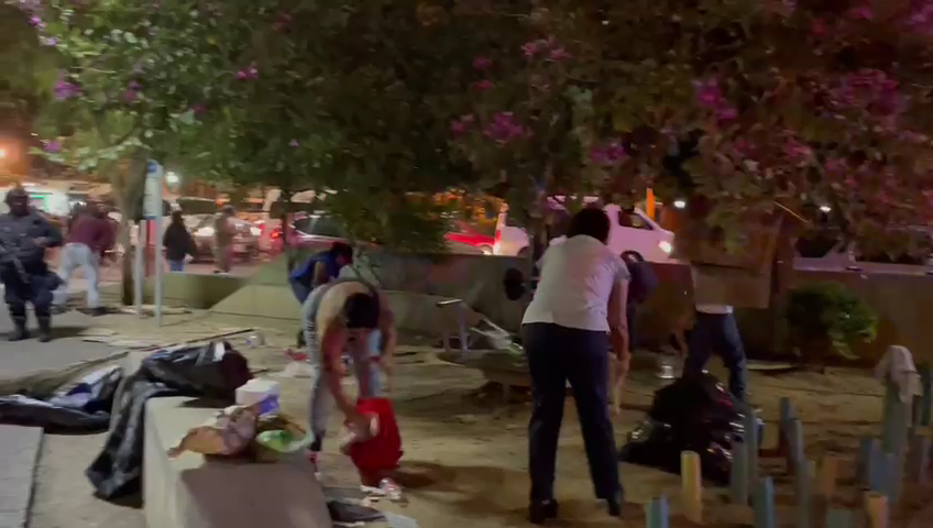 Con operativo desalojan a migrantes de parques de la ciudad de Oaxaca