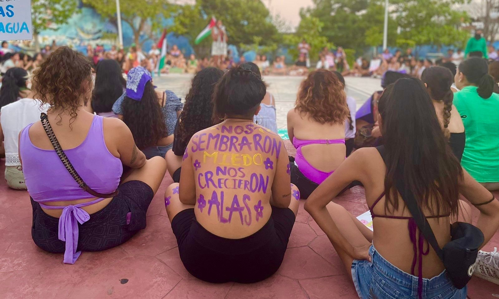 Mujeres alzan la voz en Puerto Escondido