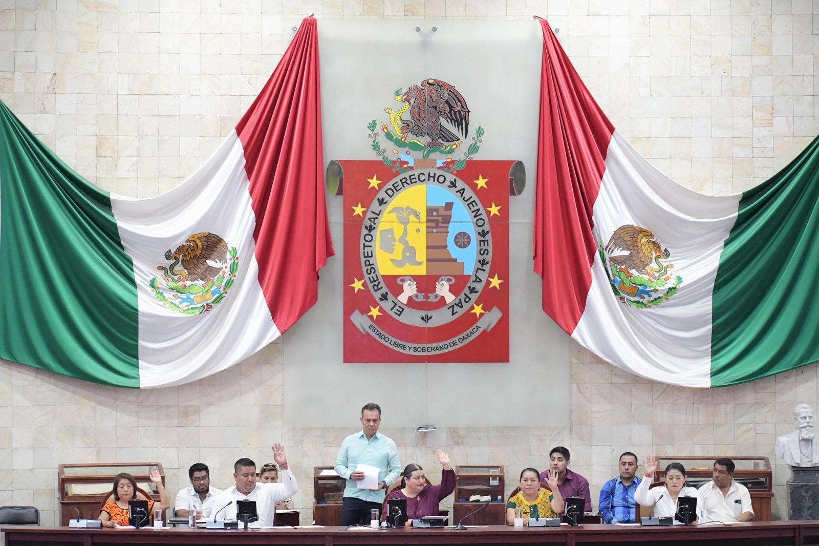 Llama Congreso de Oaxaca a civilidad y paz en elecciones