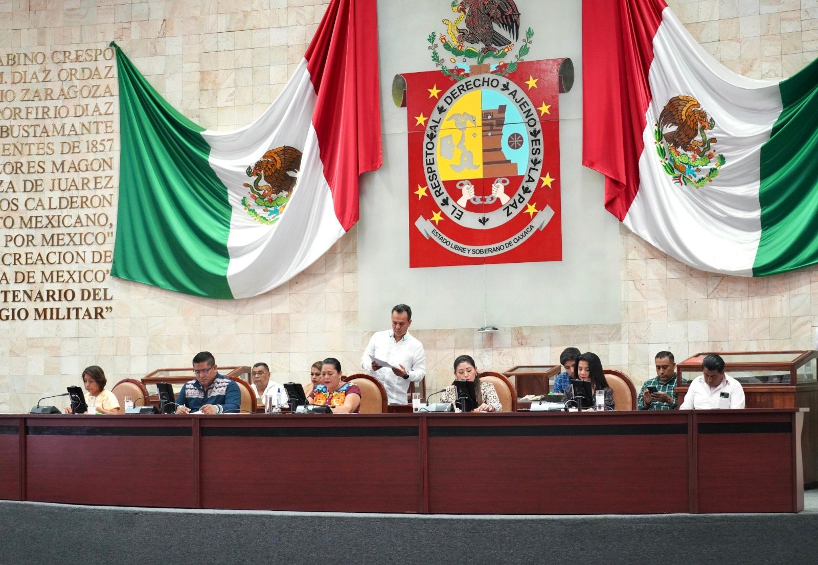 Proponen seis iniciativas de reforma; principalmente para combatir la corrupción en Oaxaca