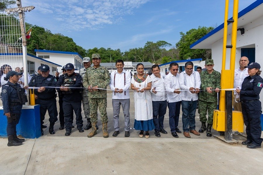 Inauguran Cuartel Regional de la Policía Estatal en Pinotepa Nacional