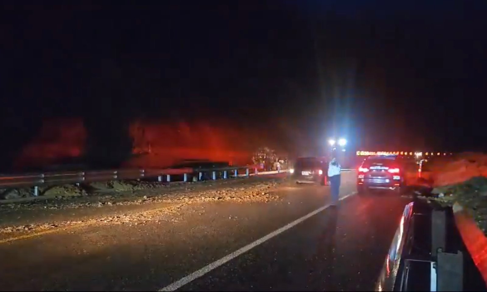 Remantes de ‘Chris’ mantiene tránsito intermitente en autopista Oaxaca – Puerto Escondido