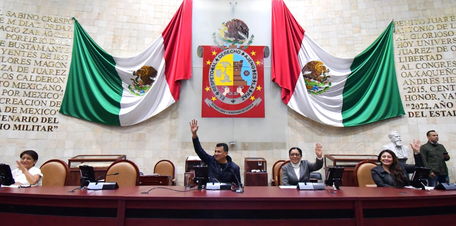 Congreso de Oaxaca avala reforma constitucional en materia de inimpugnabilidad