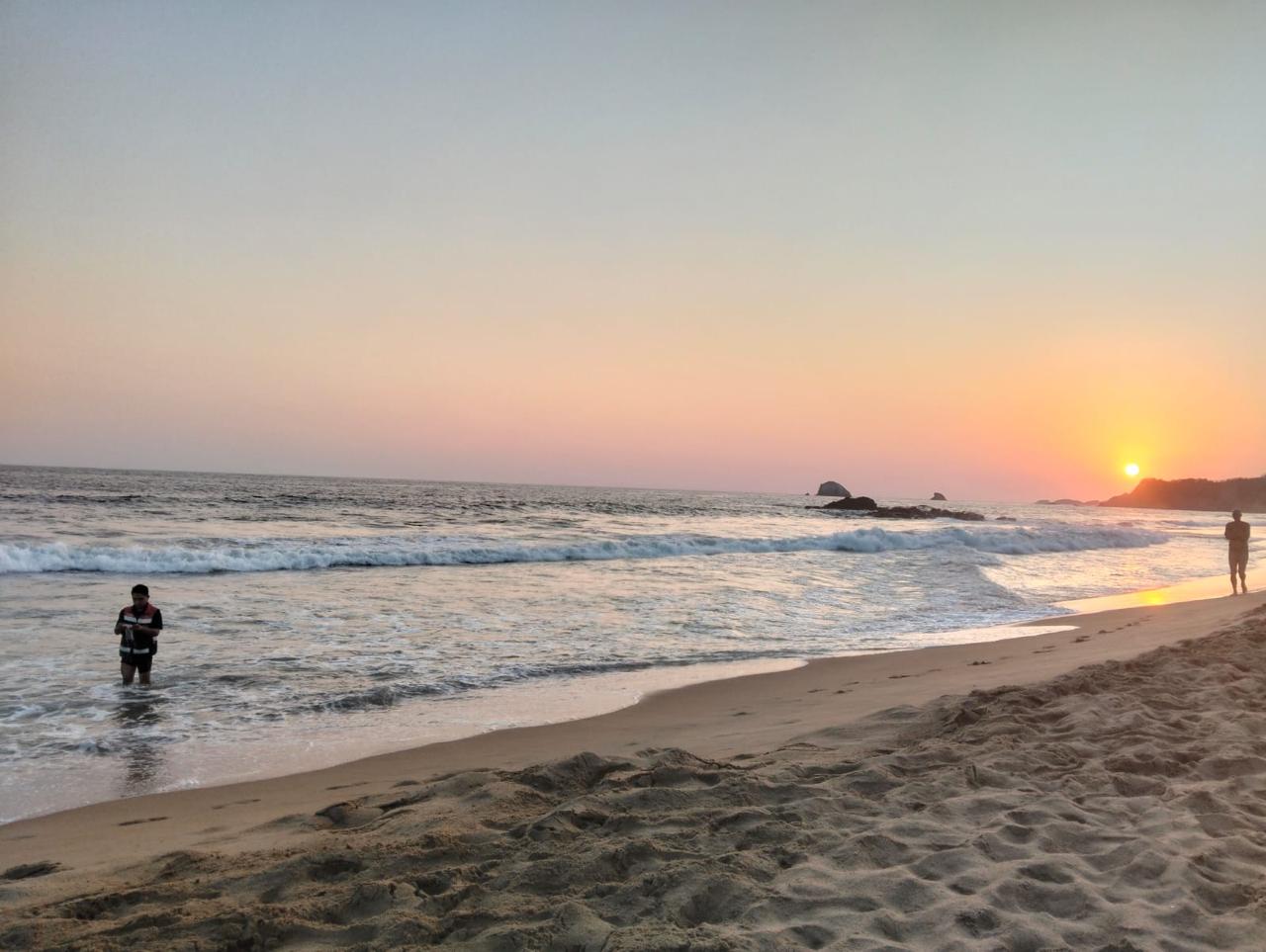 Playas de Oaxaca, limpias y listas para vacaciones de Semana Santa